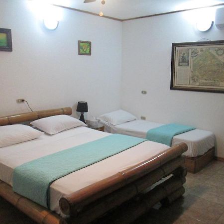 Hotel Bugabutik Puerto Viejo de Talamanca Esterno foto