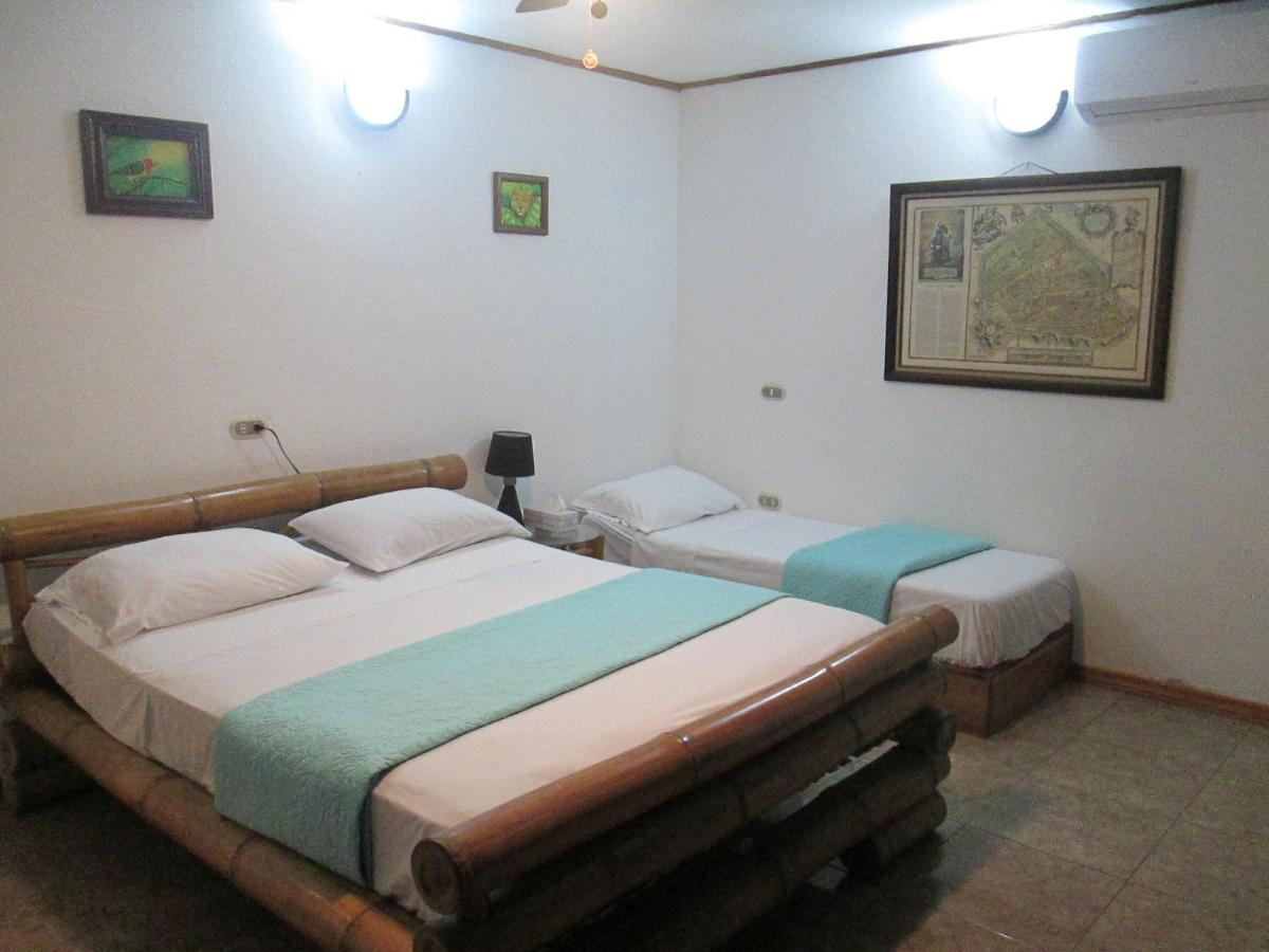 Hotel Bugabutik Puerto Viejo de Talamanca Esterno foto
