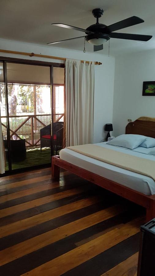 Hotel Bugabutik Puerto Viejo de Talamanca Esterno foto